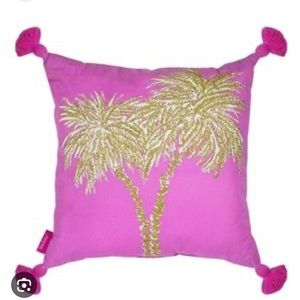 EUC Lilly Pulizter Palm Tree Pillow